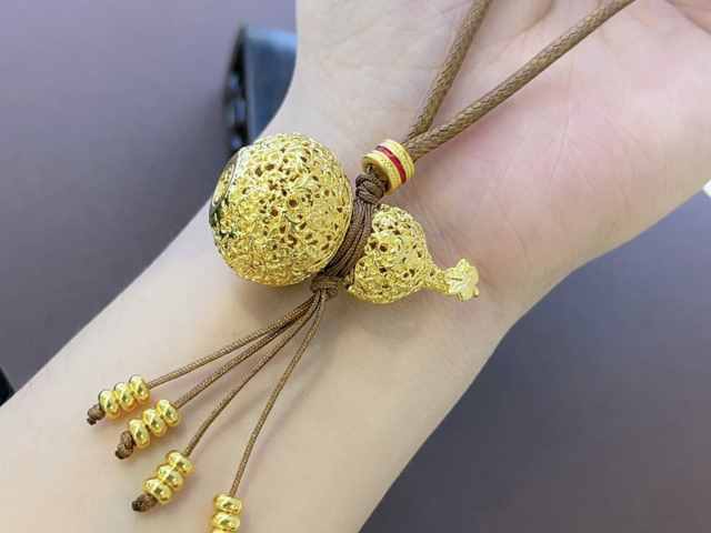 济南六福珠宝万足金今天价格每克多少钱（2026年02月13日）