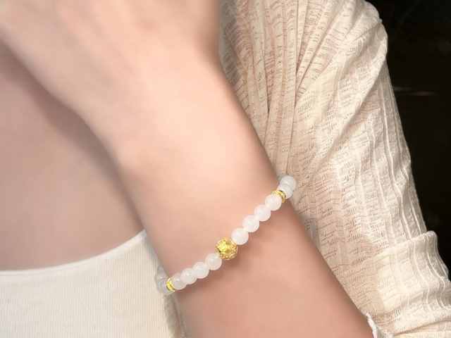 足银手镯多少钱一克（2026年2月5日）