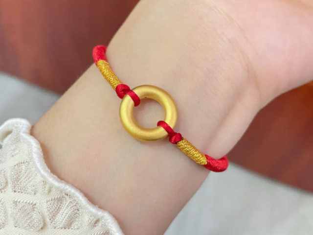 天津亚一金店周一（3月9日）黄金价格1571元/克