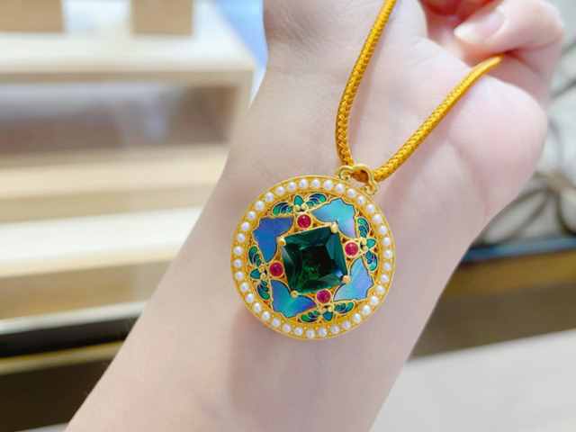 美国中期选举前景黯淡 银价有望延续上涨