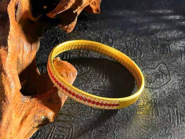 周四（4月30日）COMEX白银最新库存量数据