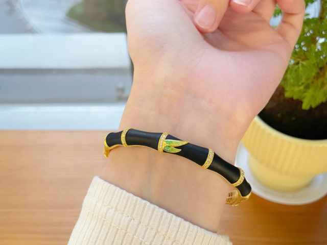 3月10日星光达珠宝1580元/克 铂金860元/克