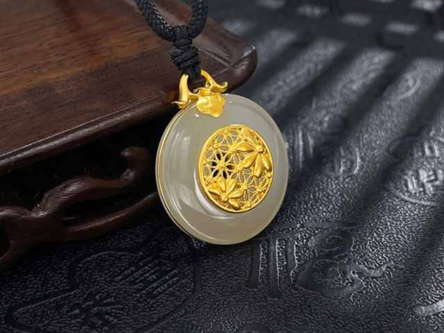 4月17日星光达珠宝1468元/克 铂金809元/克