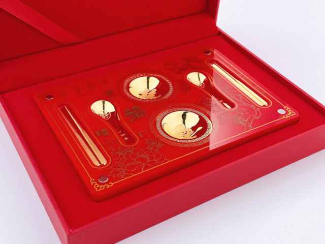 昆明周生生今日金价是多少(2026年2月13日)