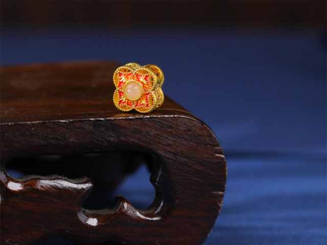 恒邦股份融资融券余额较上一交易日下跌400万元