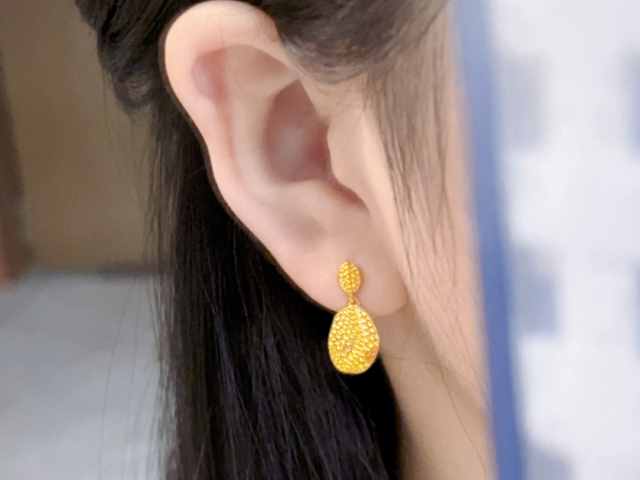 莱音珠宝金条价格今天多少一克(2026年04月03日)