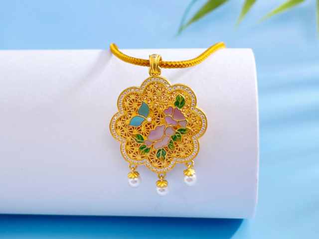 西部期货：美国滞胀+欧洲加息+中东打仗 黄金该听谁的？