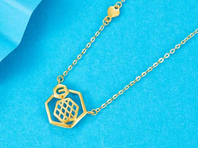 黄金却从5423跌回5080 谁在压制金价？