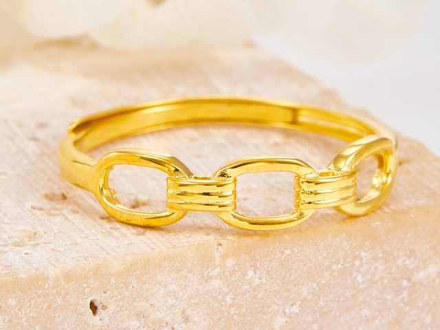 高盛上调目标价至5400美元 现货金微跌0.68%