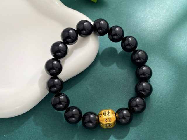 今日建行济南黄金价格走势图最新查询（2026年3月18日）