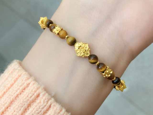 潮宏基黄金价格今天多少一克（2026年02月02日）