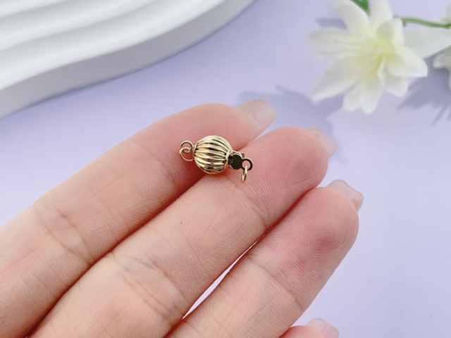 六福珠宝黄金价格今天多少一克（2026年02月02日）