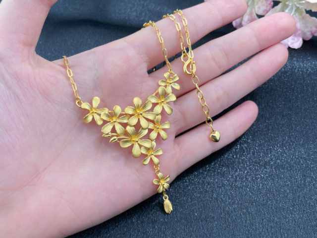 黄金看涨剑指5300但ADP扰4900上