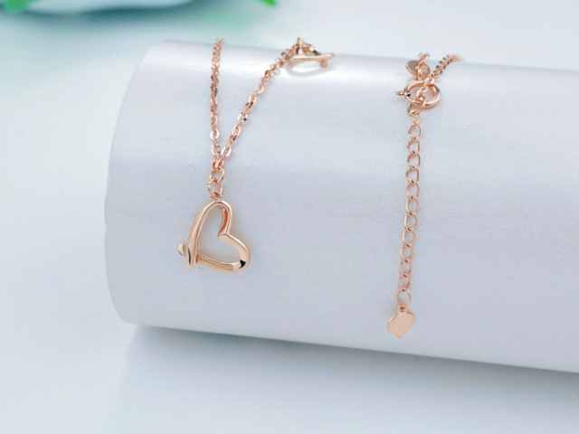 成都潮宏基今日黄金价格查询（2026年2月3日）