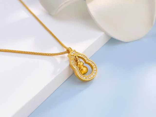 4月8日济南菜百黄金1448元/克 铂金685元/克