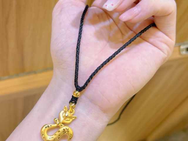 今日哈尔滨菜百黄金价格查询(2026年2月11日)