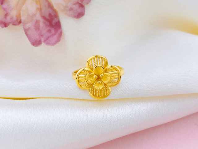 今日建行黄金价格走势图最新查询（2026年2月18日）