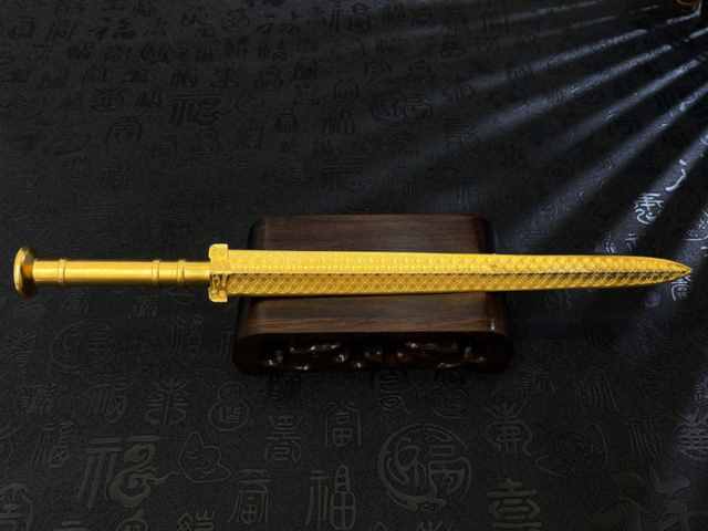 2025版熊猫纪念币100克精制金币现在市场价是多少（2026年02月09日）