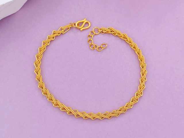 六福珠宝黄金价格今天多少一克（2026年02月04日）