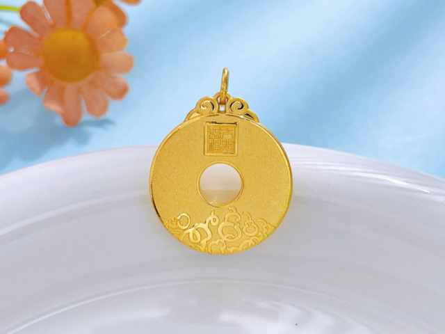 潮宏基2026年3月10日收盘报10.79元上涨1.98%