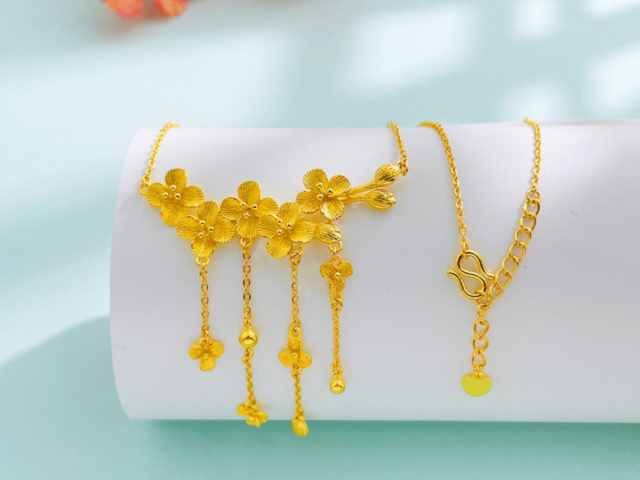 周生生黄金价格今天多少一克（2026年2月16日）