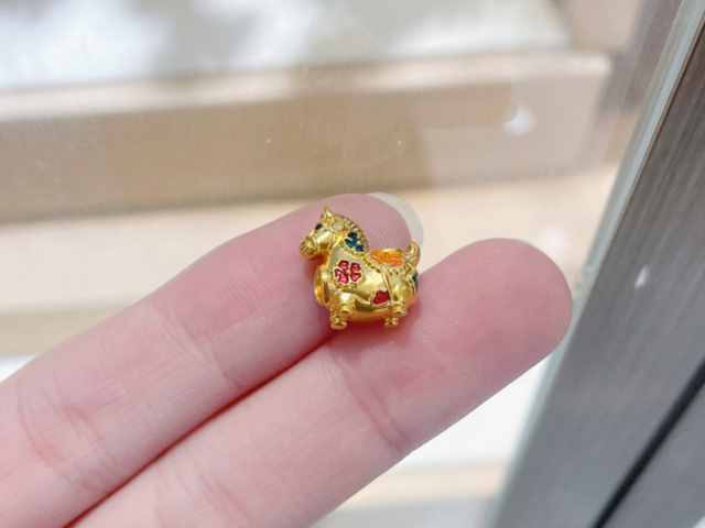 潮宏基黄金价格今天多少一克(2026年04月09日)