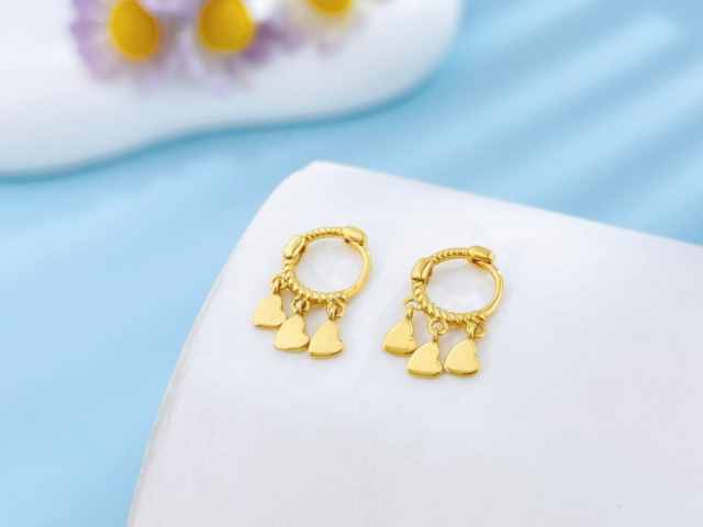 冰岛前总统发出警告国际银偏空