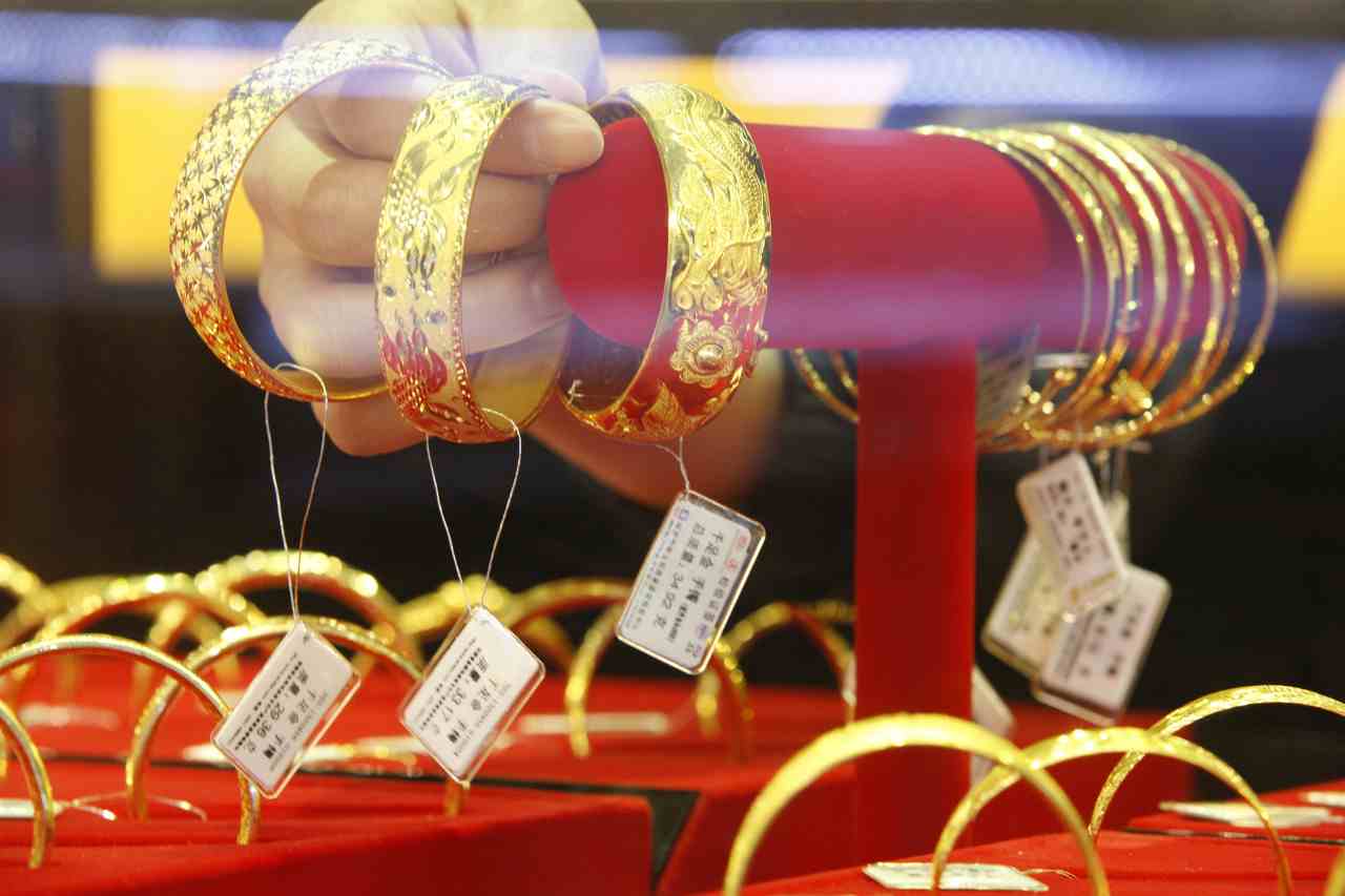 PCE负增长金店却不买账！金饰价格“波澜不惊”